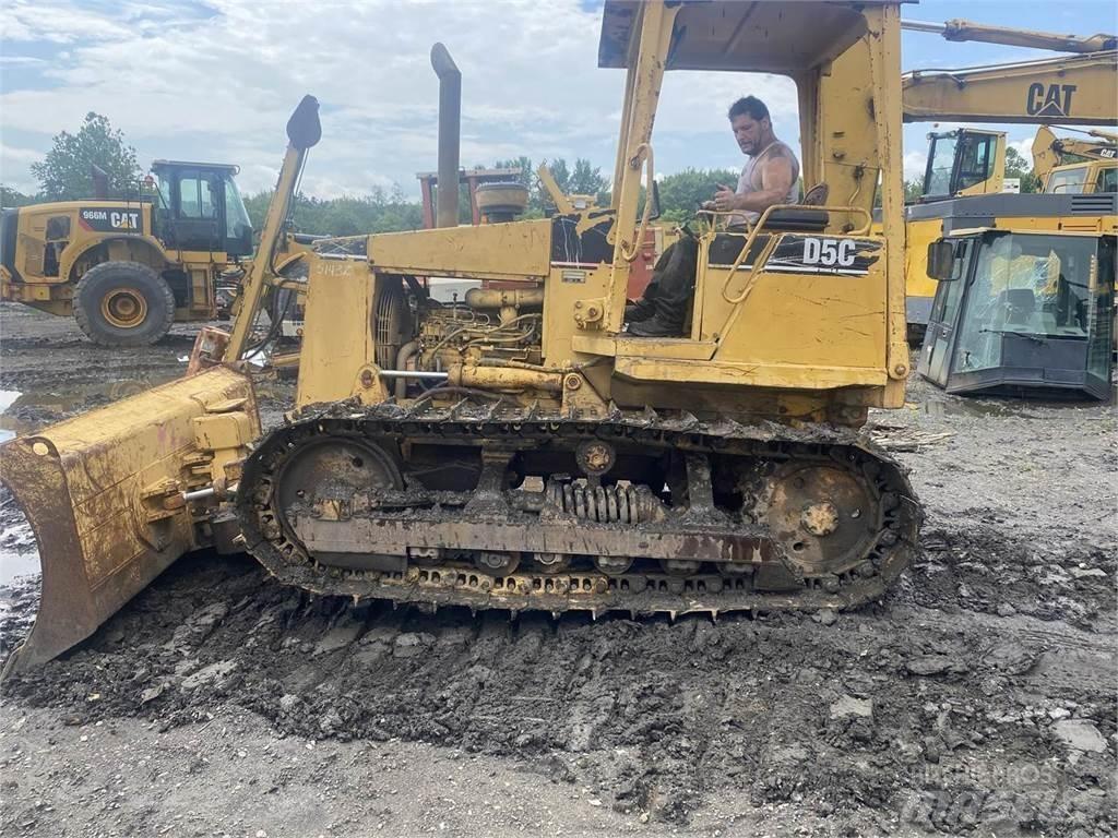 CAT D5C Buldozere pe senile