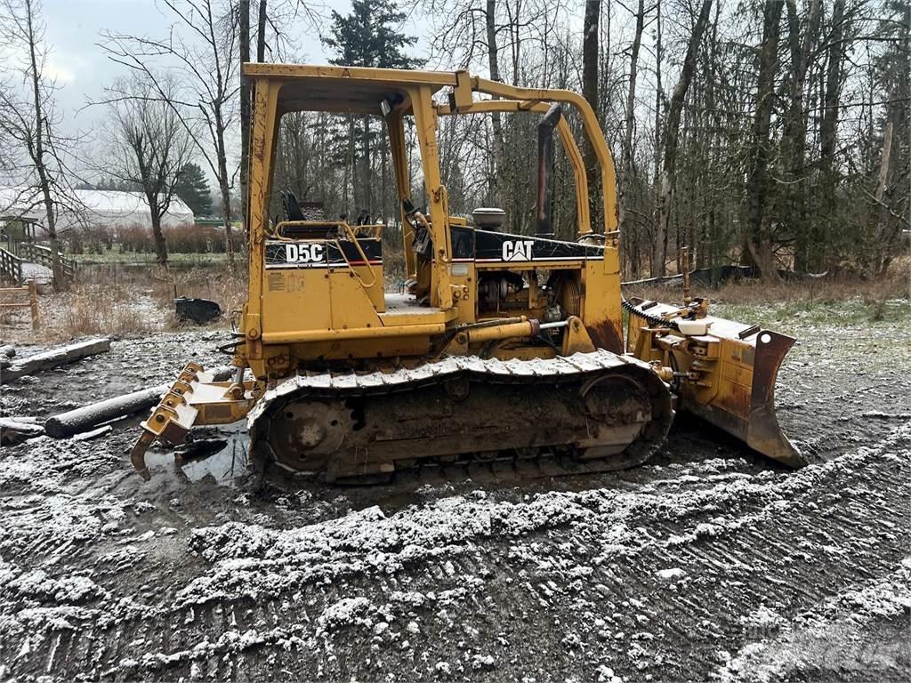 CAT D5C Buldozere pe senile