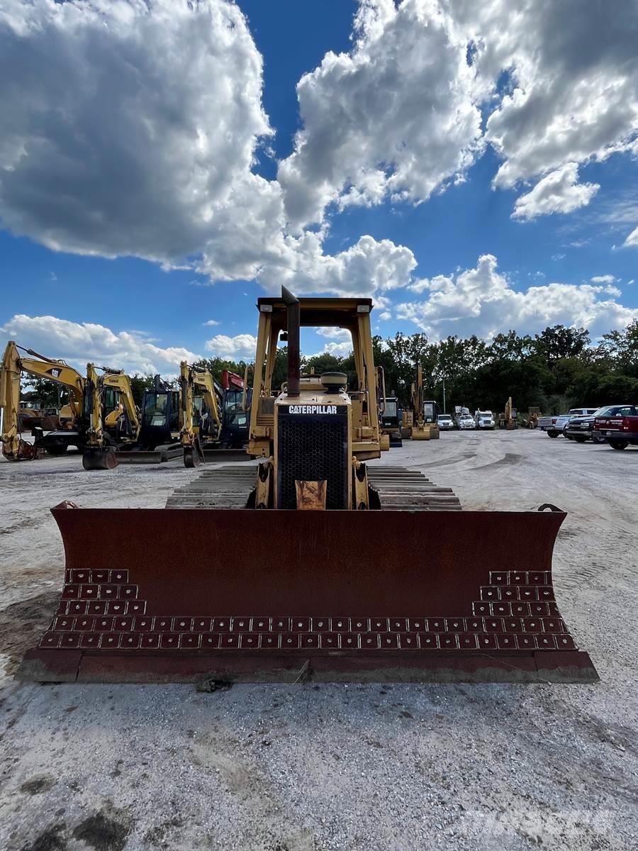 CAT D5C Buldozere pe senile