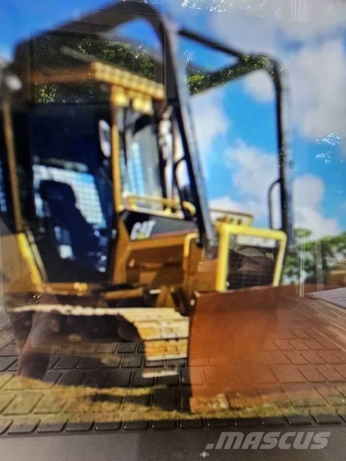 CAT D5G XL Buldozere pe senile