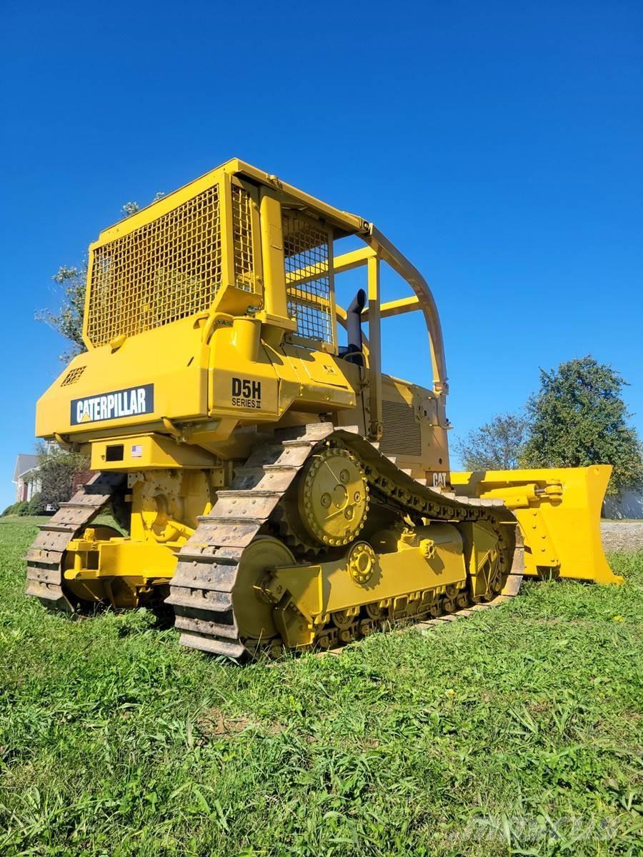 CAT D5H Buldozere pe senile