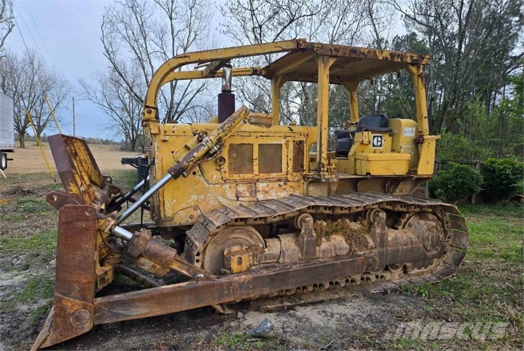 CAT D6C Buldozere pe senile