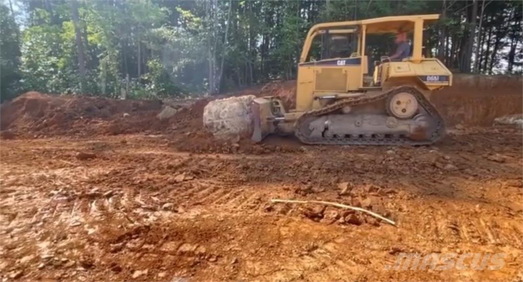 CAT D6M XL Buldozere pe senile