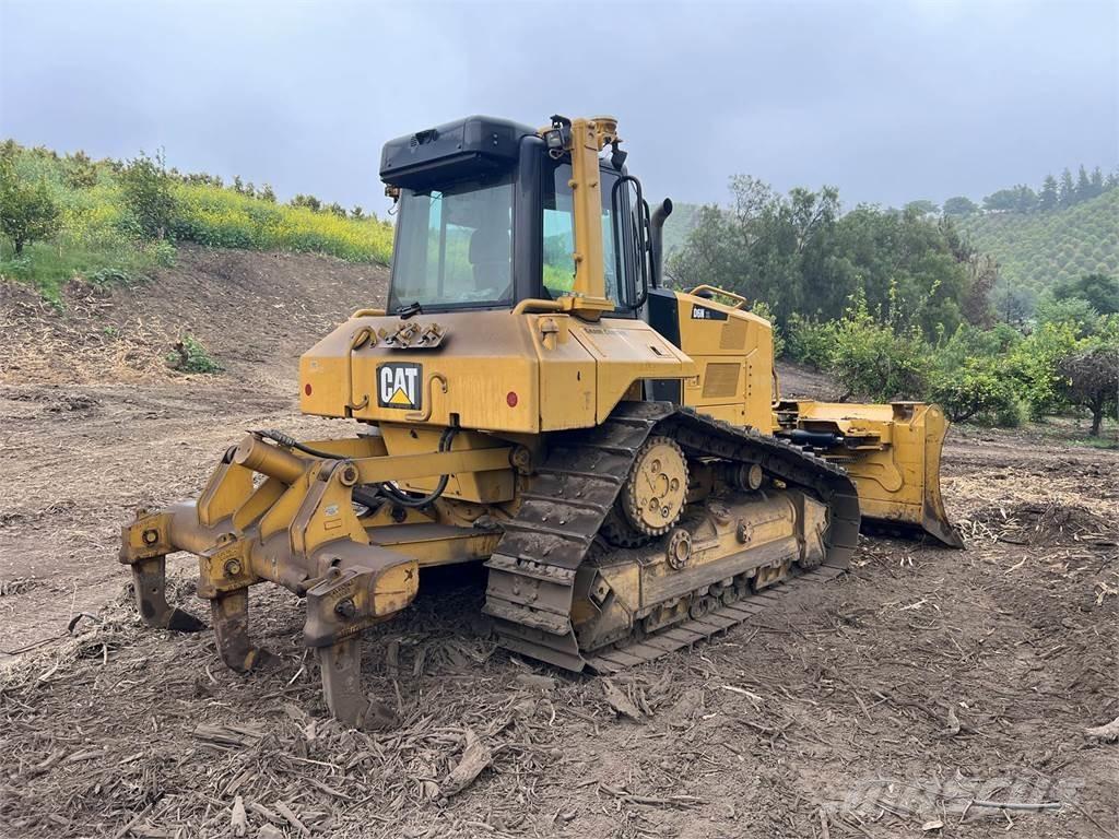 CAT D6N XL Buldozere pe senile