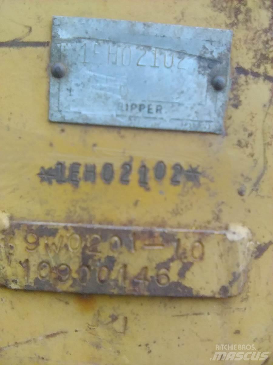 CAT D6R Scarificatoare