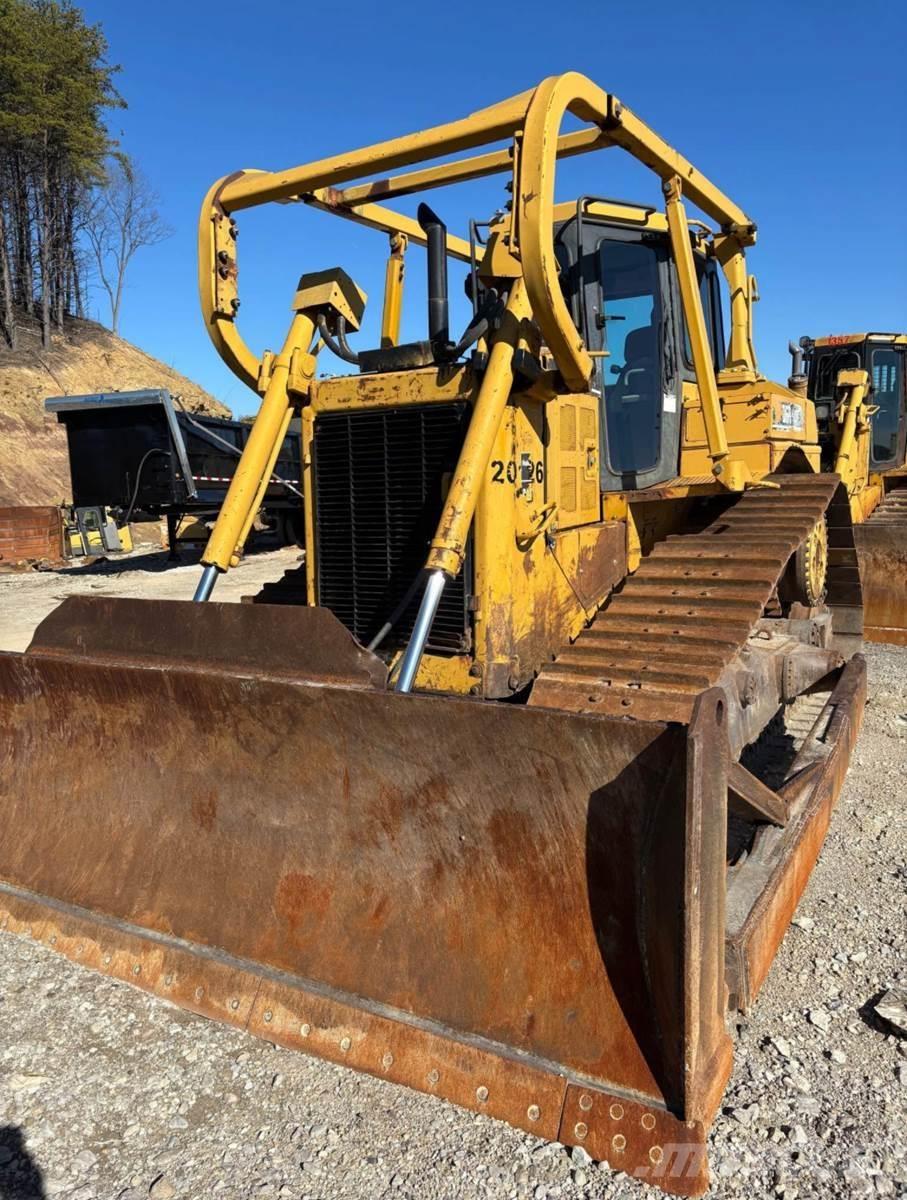 CAT D6R Buldozere pe senile