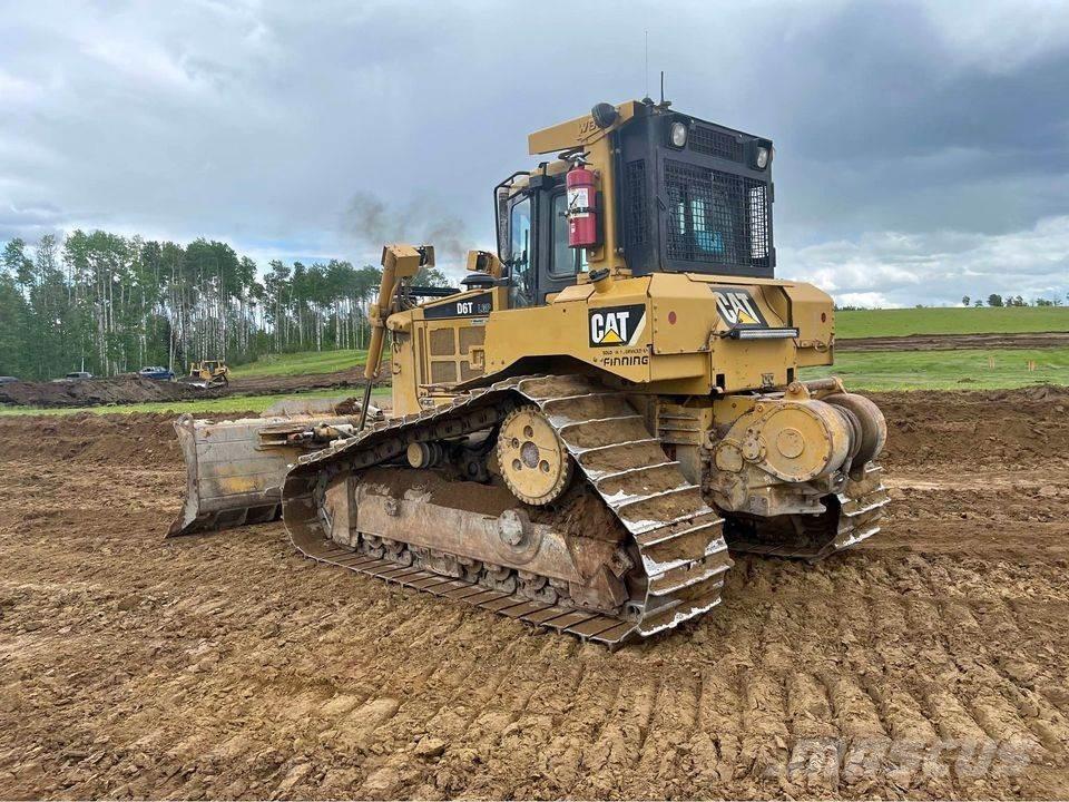 CAT D6T Buldozere pe senile