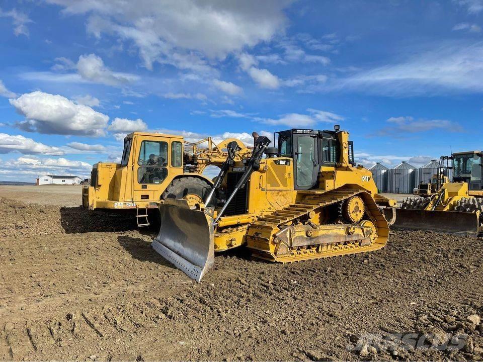 CAT D6T Buldozere pe senile