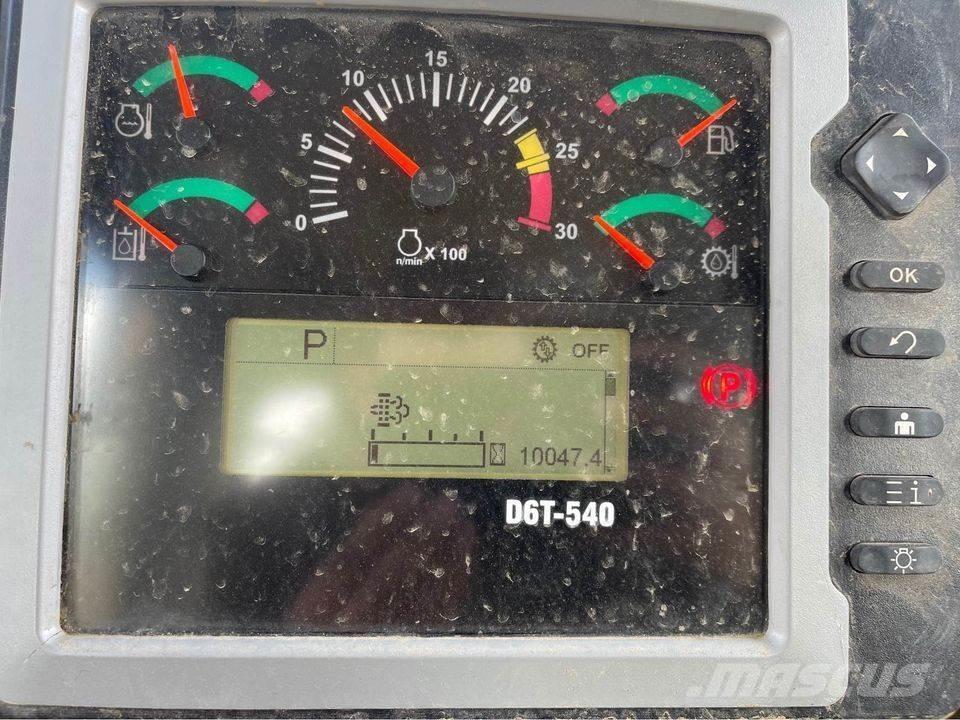 CAT D6T Buldozere pe senile