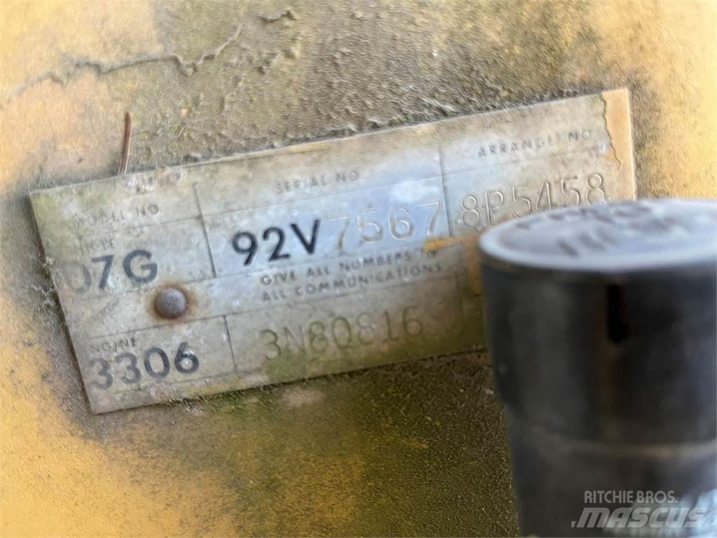 CAT D7G Buldozere pe senile