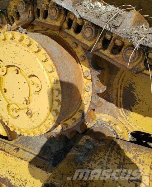 CAT D7R Buldozere pe senile