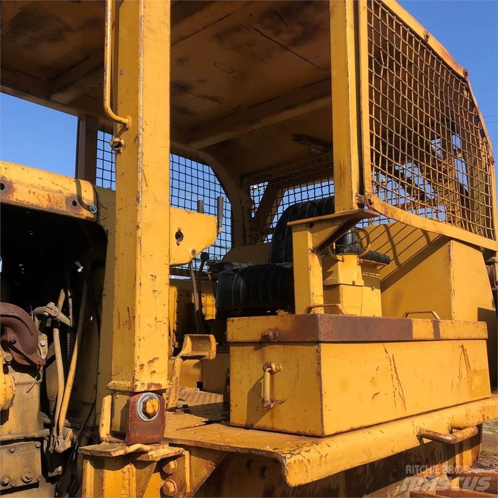 CAT D8H Buldozere pe senile