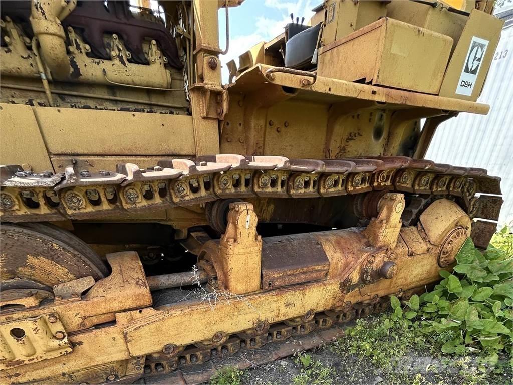 CAT D8H Buldozere pe senile