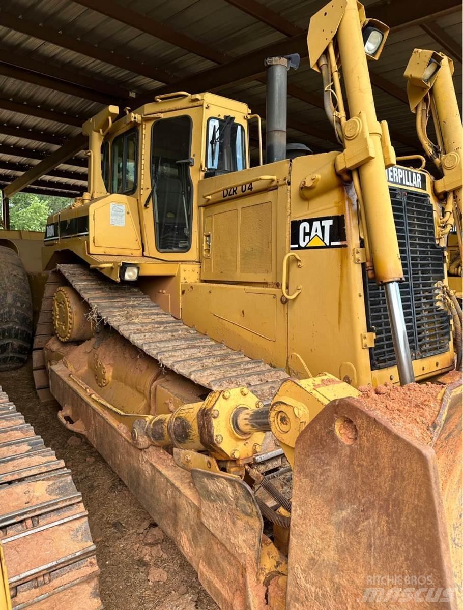 CAT D8N Buldozere pe senile