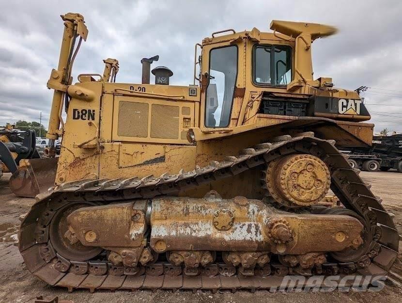 CAT D8N Buldozere pe senile