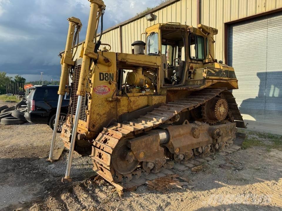 CAT D8N Buldozere pe senile