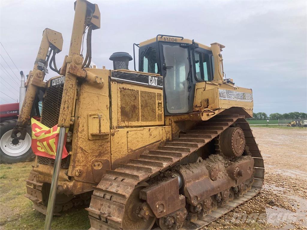 CAT D8R Buldozere pe senile