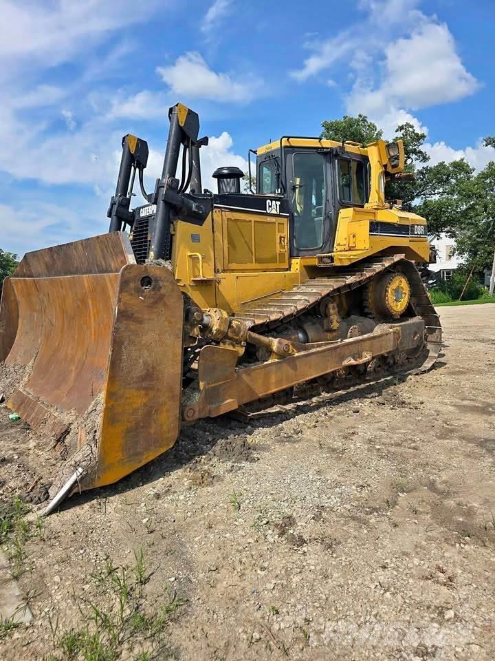 CAT D8R Buldozere pe senile