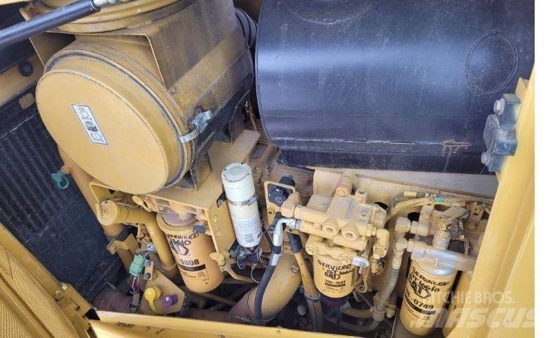 CAT D8T Buldozere pe senile
