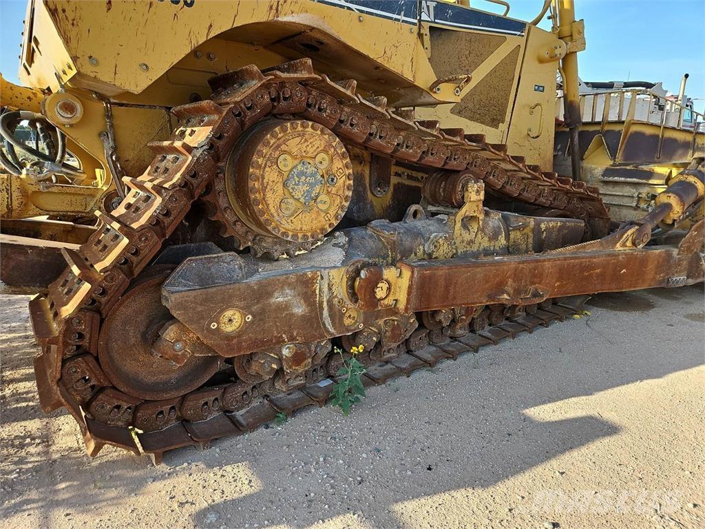 CAT D8T Buldozere pe senile