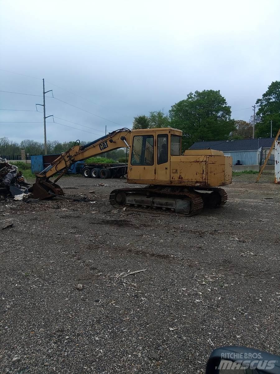 CAT E110B Excavatoare pe șenile
