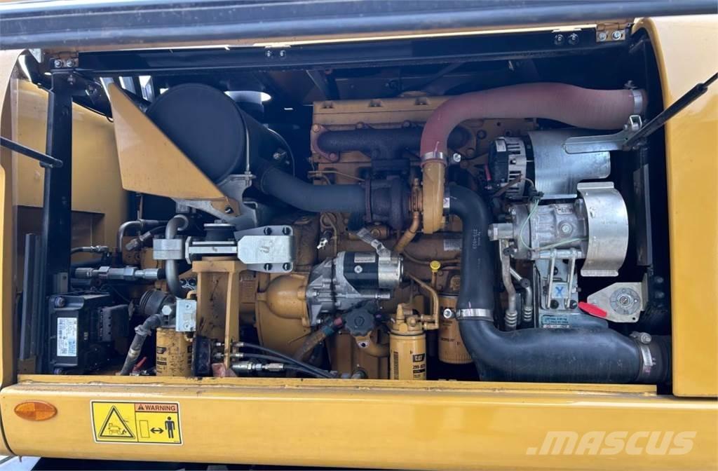 CAT M313D Excavatoare cu roti