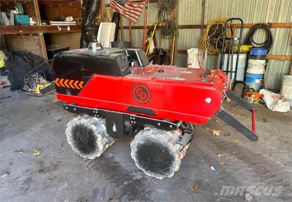  CP TR630 Cilindri compactori tractabili cu vibratii