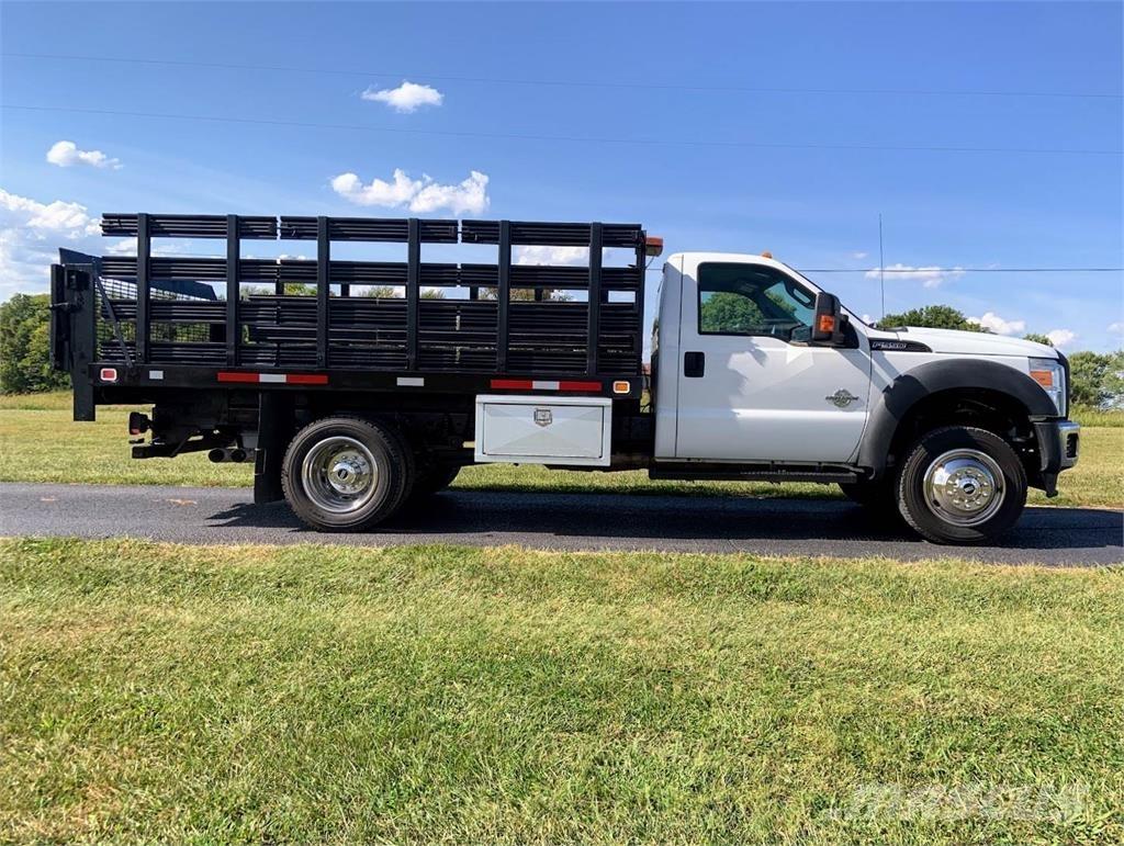 Ford 550 Camioane transport animale