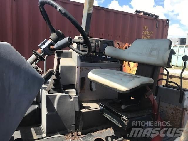 Ford 655D Buldoexcavatoare