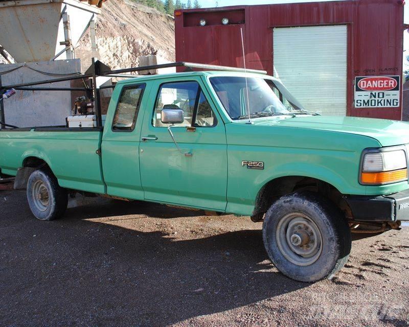 Ford F-250 Pick up/Platou