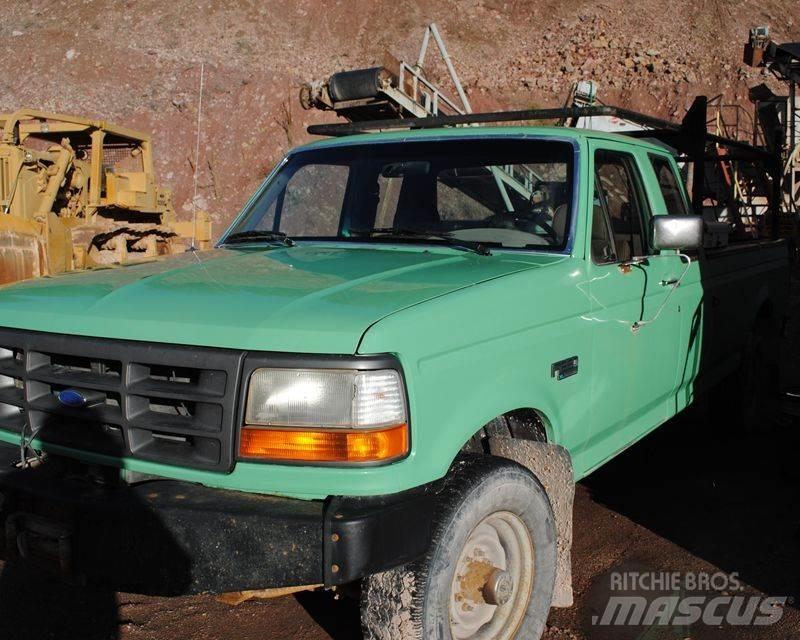 Ford F-250 Pick up/Platou