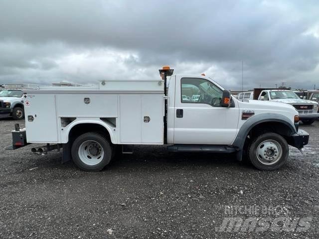 Ford F-450 Municipal/vehicul cu uz general