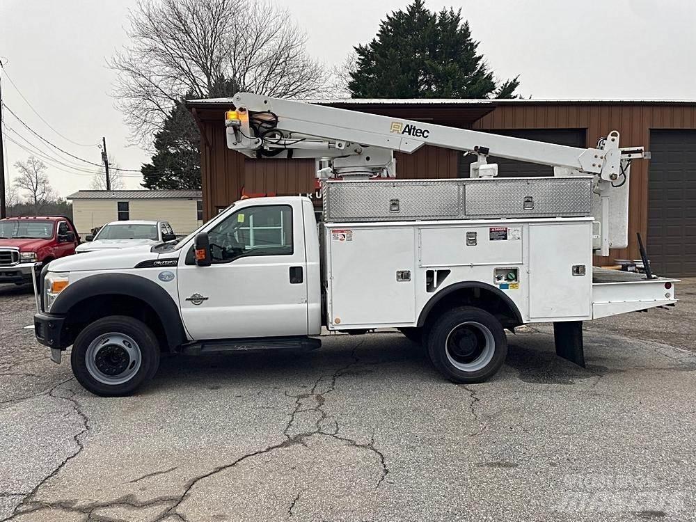 Ford F-450 Platforme aeriene montate pe camion