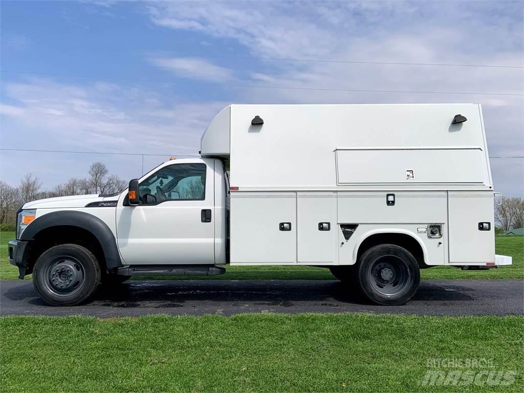Ford F-450 Municipal/vehicul cu uz general