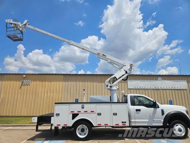 Ford F-450 Platforme aeriene montate pe camion