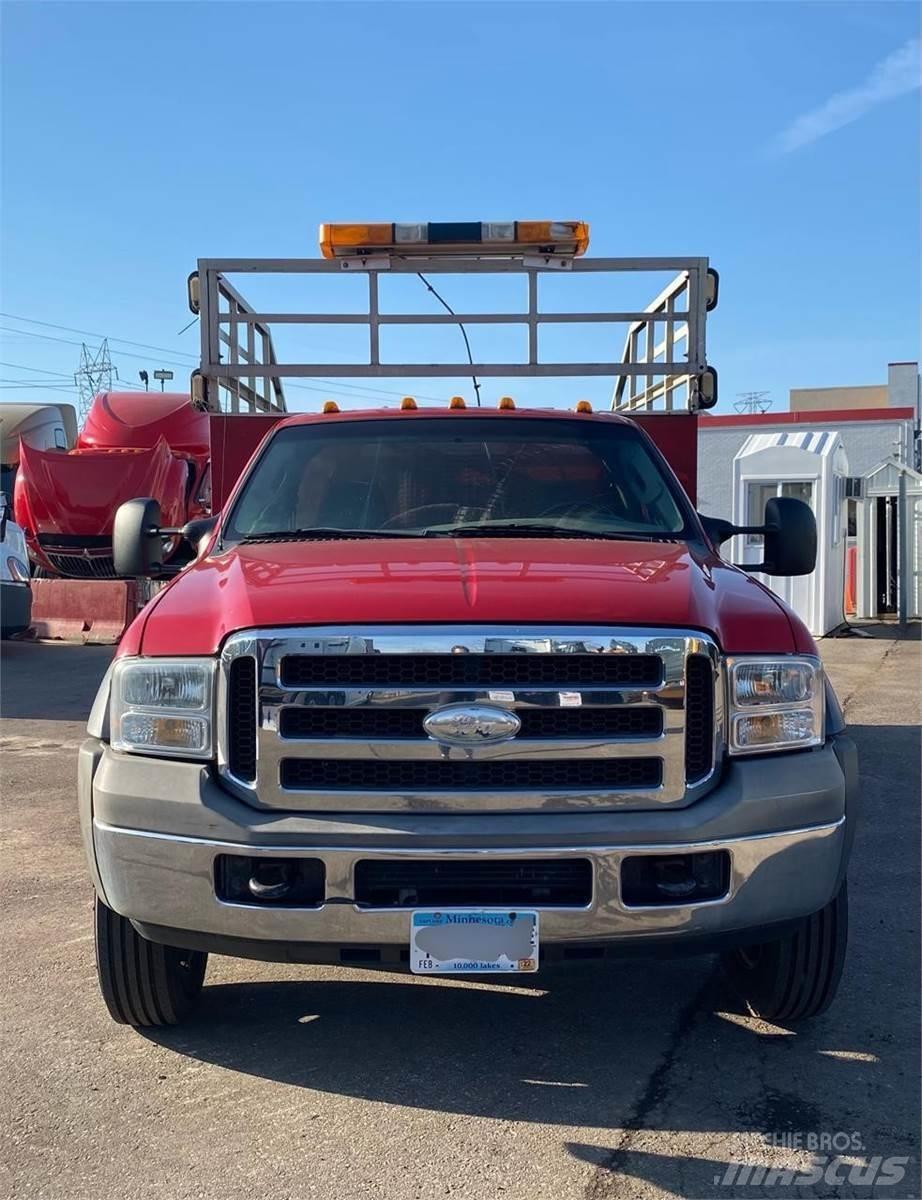 Ford F-550 Municipal/vehicul cu uz general