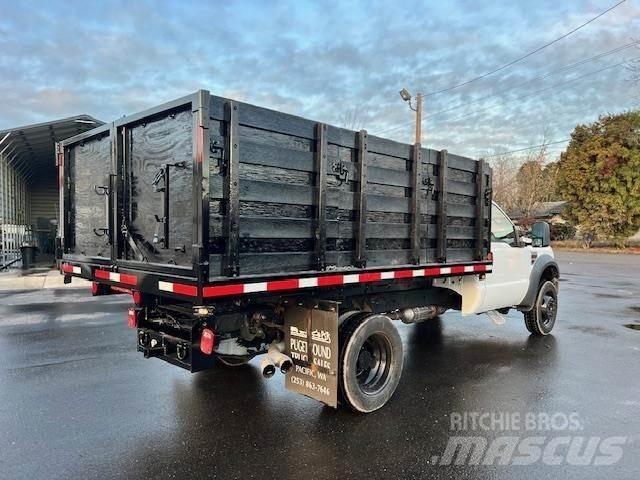Ford F-550 Autobasculanta