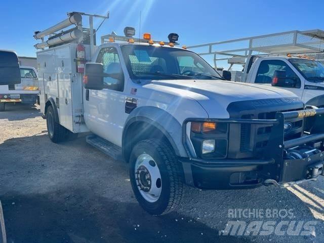 Ford F-550 Municipal/vehicul cu uz general