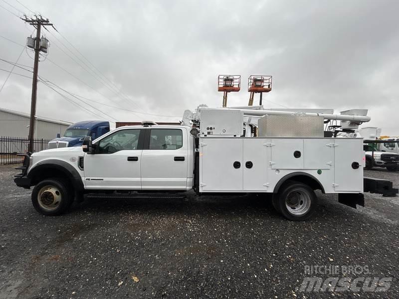 Ford F-550 Municipal/vehicul cu uz general