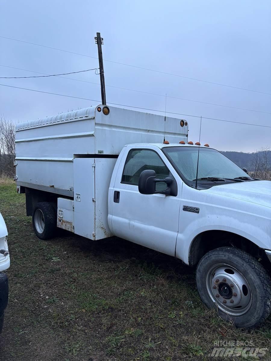 Ford F-550 Municipal/vehicul cu uz general