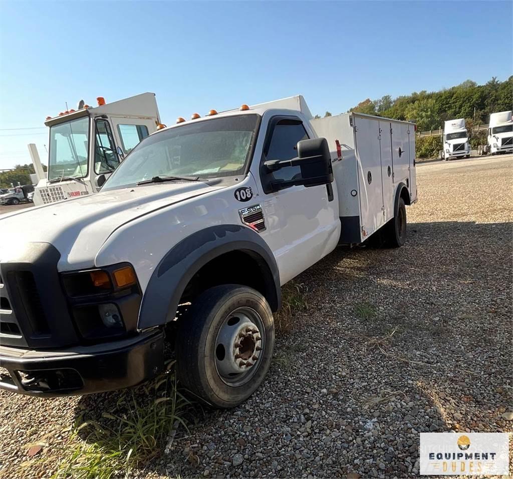 Ford F-550 Municipal/vehicul cu uz general