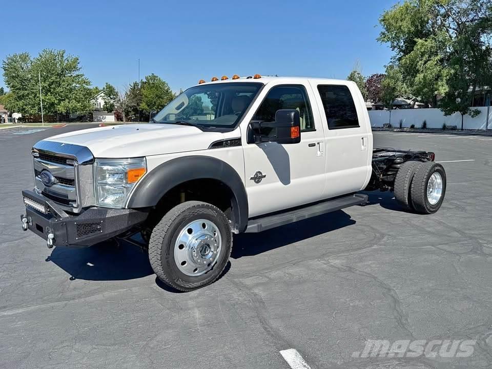 Ford F-550 Camion cabina sasiu