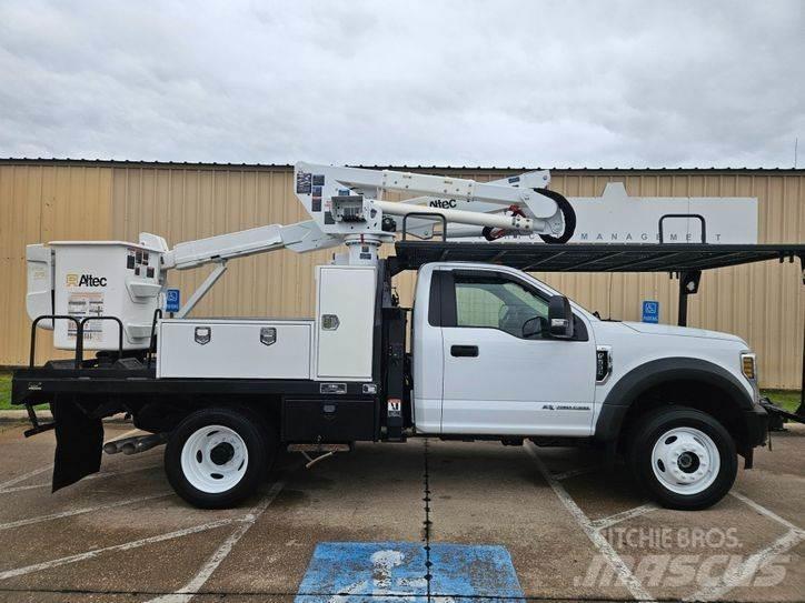 Ford F-550 Platforme aeriene montate pe camion