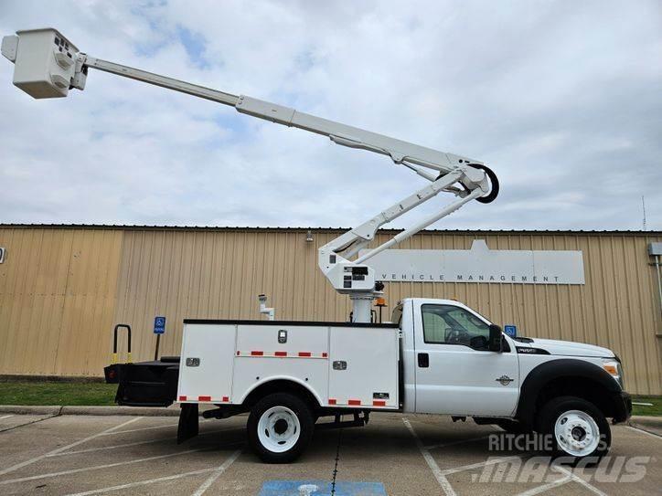 Ford F-550 Platforme aeriene montate pe camion