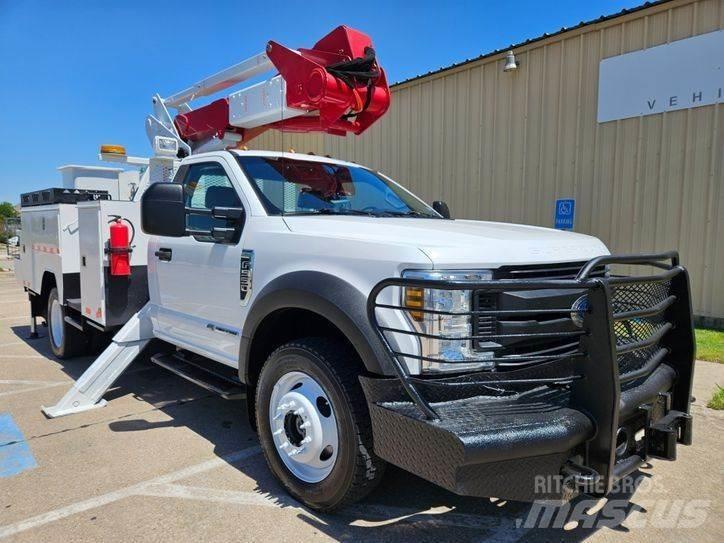 Ford F-550 Platforme aeriene montate pe camion