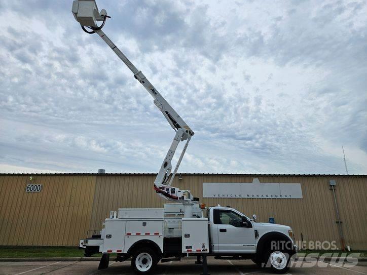Ford F-550 Platforme aeriene montate pe camion