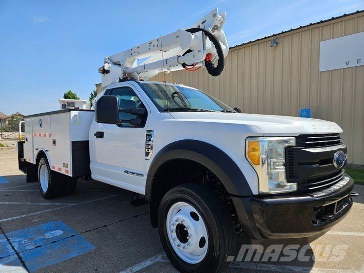 Ford F-550 Platforme aeriene montate pe camion