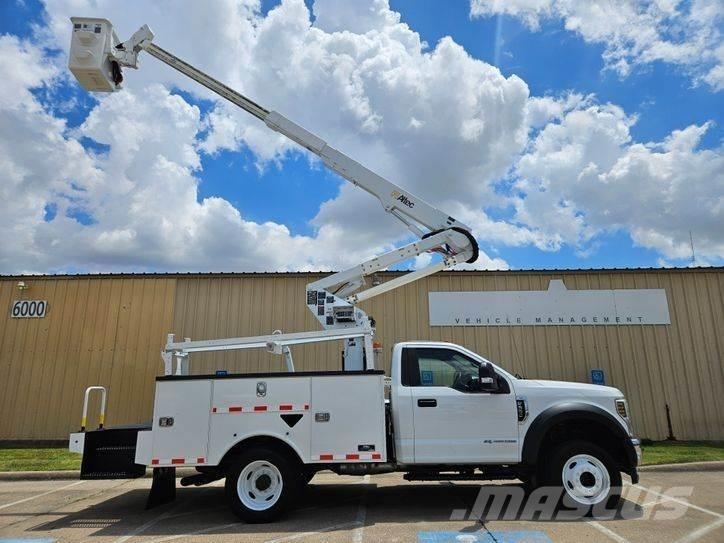 Ford F-550 Platforme aeriene montate pe camion
