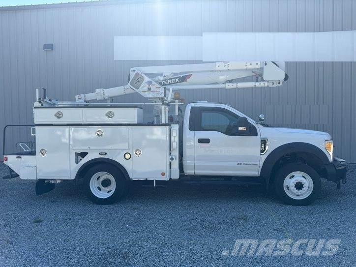 Ford F-550 Platforme aeriene montate pe camion