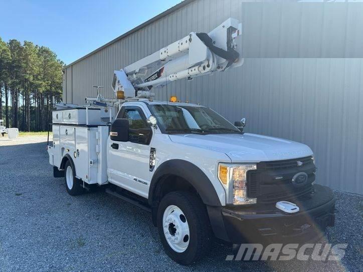 Ford F-550 Platforme aeriene montate pe camion